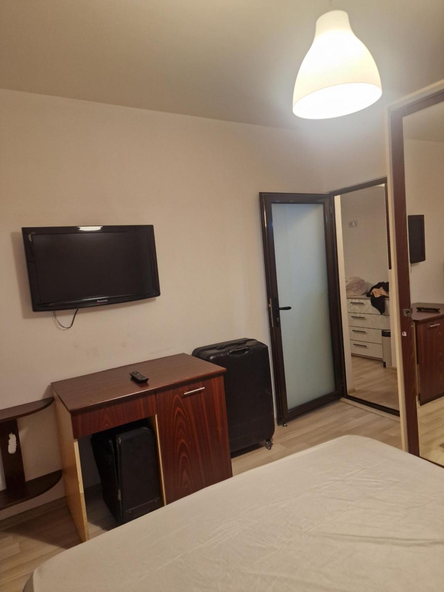 2 Bedrooms Apartment. Галац Екстер'єр фото
